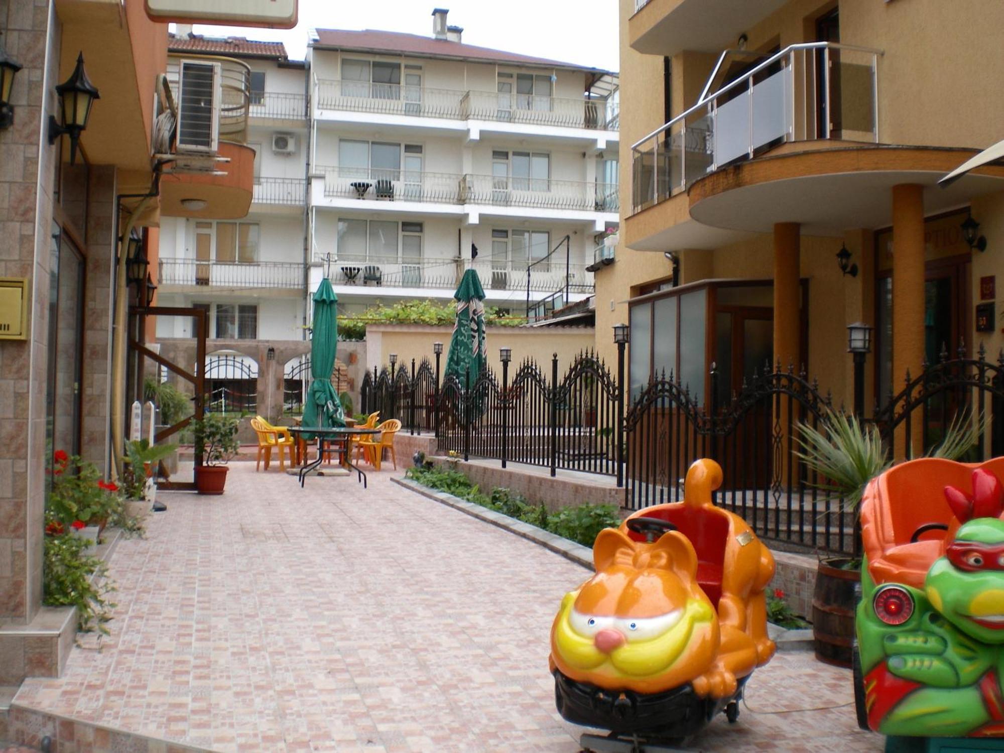 Hotel Sirena Приморско Экстерьер фото
