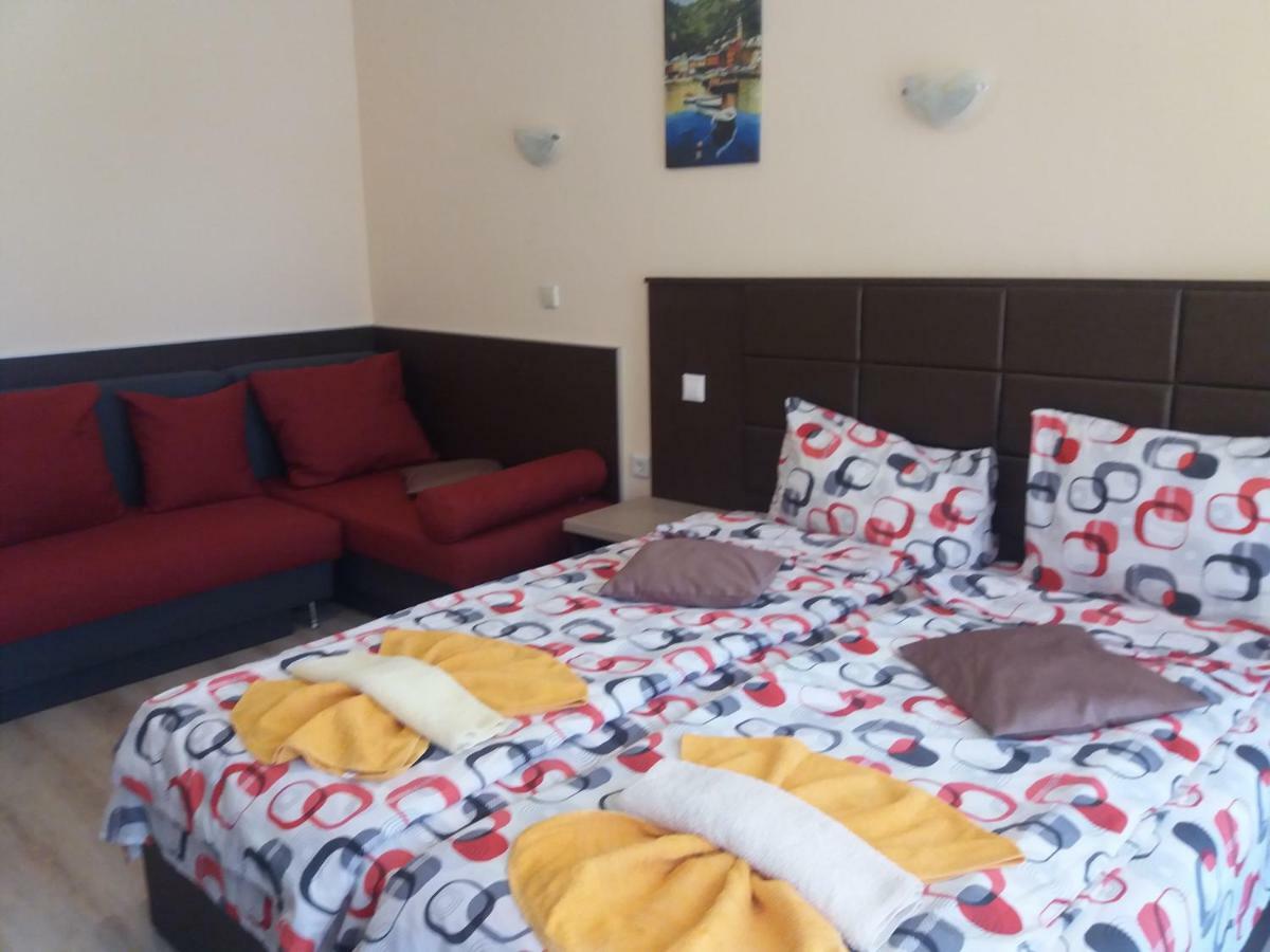 Hotel Sirena Приморско Номер фото
